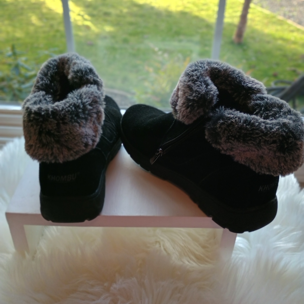 NWOT Khombu Ankle Boots - Picture 5 of 8